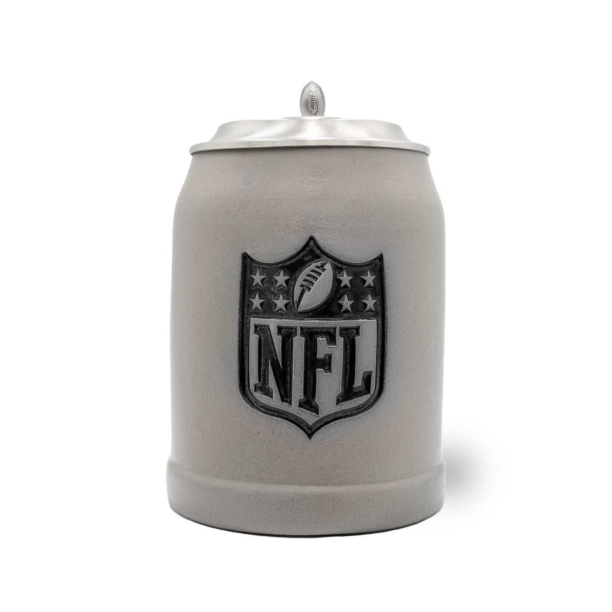 Grauer ®NFL PREMIUM Fan-Krug mit NFL Shield-Logo und silbernem Zinndeckel auf weißem Hintergrund.