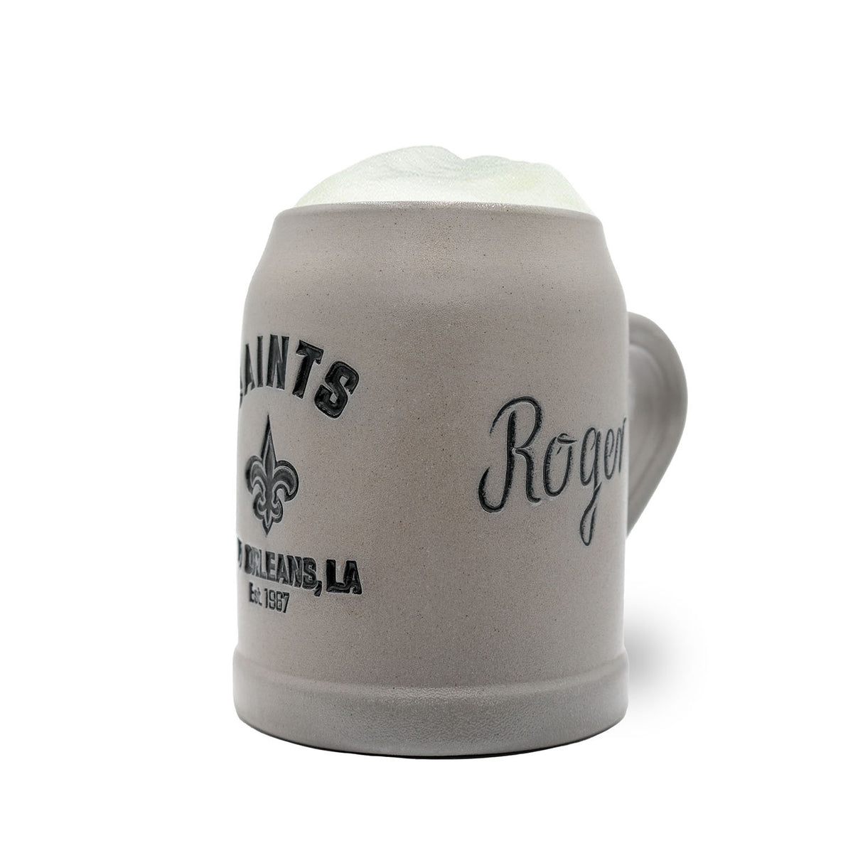 Grauer ®NFL PREMIUM Teamkrug New Orleans Saints mit detailliertem Logo und Schriftzug, gefüllt mit Schaum.
