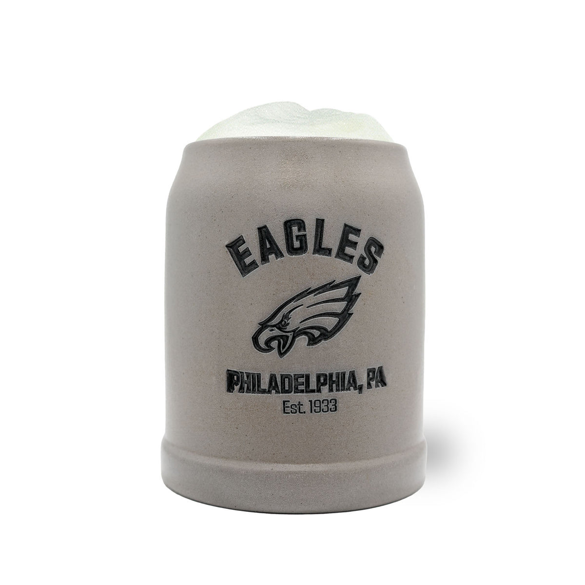 Grauer NFL PREMIUM Teamkrug Philadelphia Eagles mit Logo und Schriftzug, gefüllt mit Schaum.