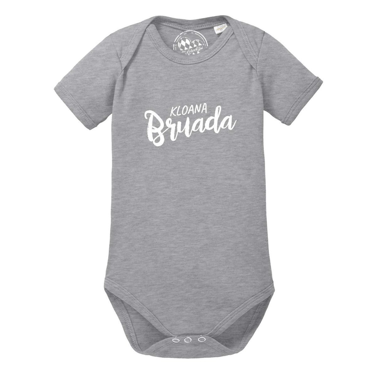Grauer Baby Body Kloana Bruada aus Baumwolle mit weißem Schriftzug, kurzärmelig und Druckknöpfen.