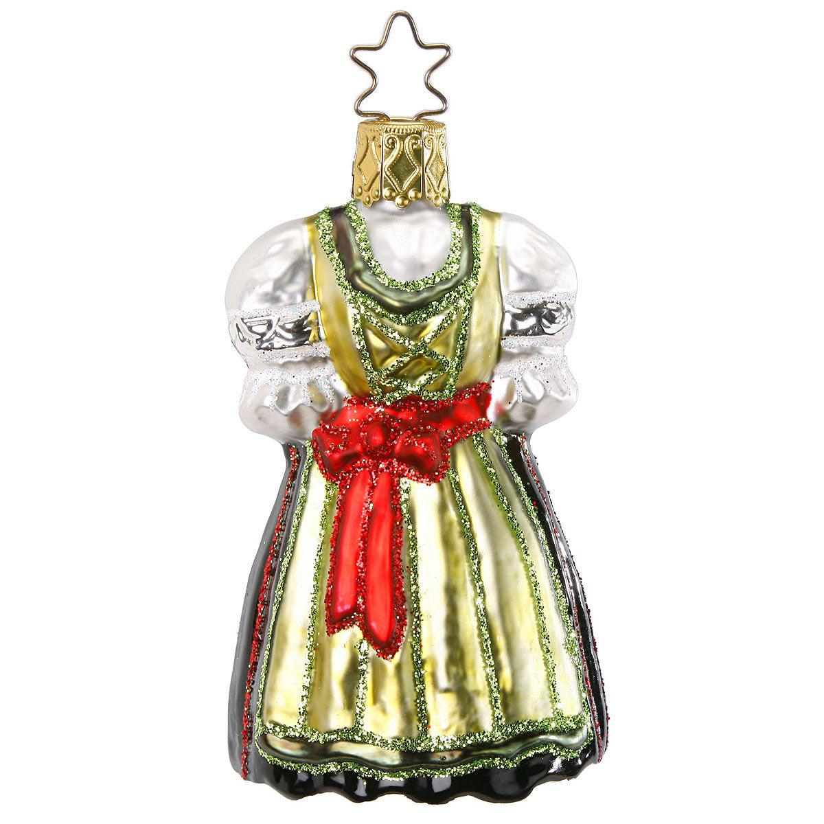Glitzernder Christbaumschmuck Dirndl in Gold mit roter Schleife und silbernen Ärmeln, handbemalt.