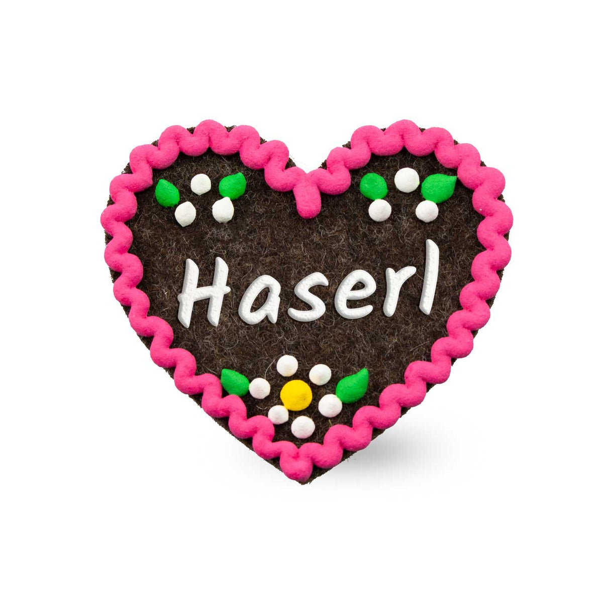 Filzherz-Anstecker Haserl: Braunes Filzherz mit rosa Zierrand, weißen Schriftzug "Haserl" und bunten Blumenapplikationen.