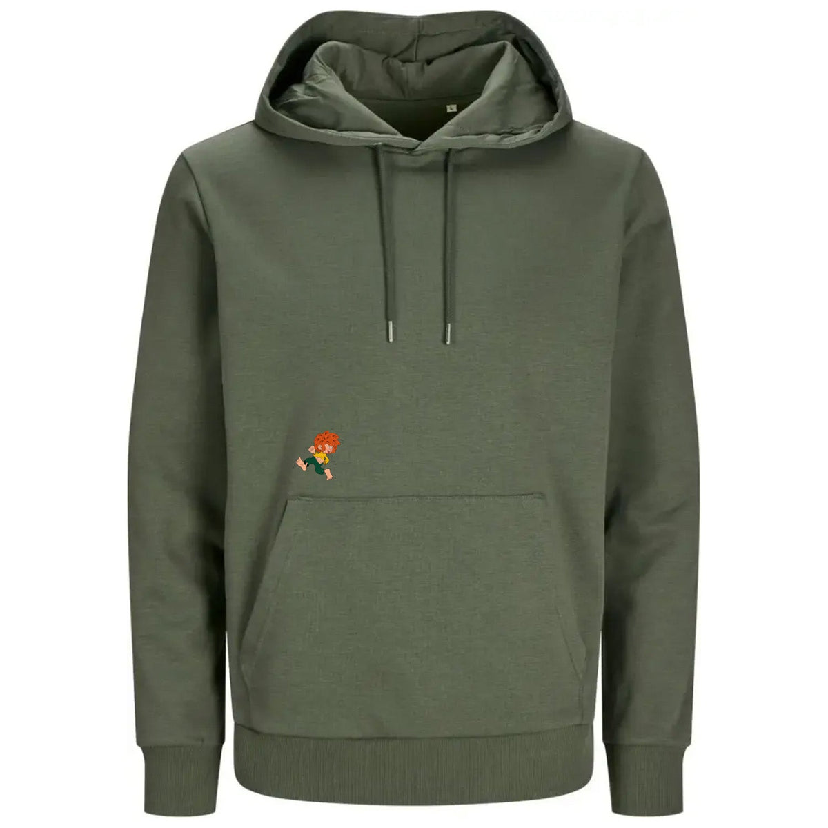 Vorderseite des olivgrünen Pumuckl Hoodies „Lausbua“ mit kleinem Pumuckl auf der Kängurutasche