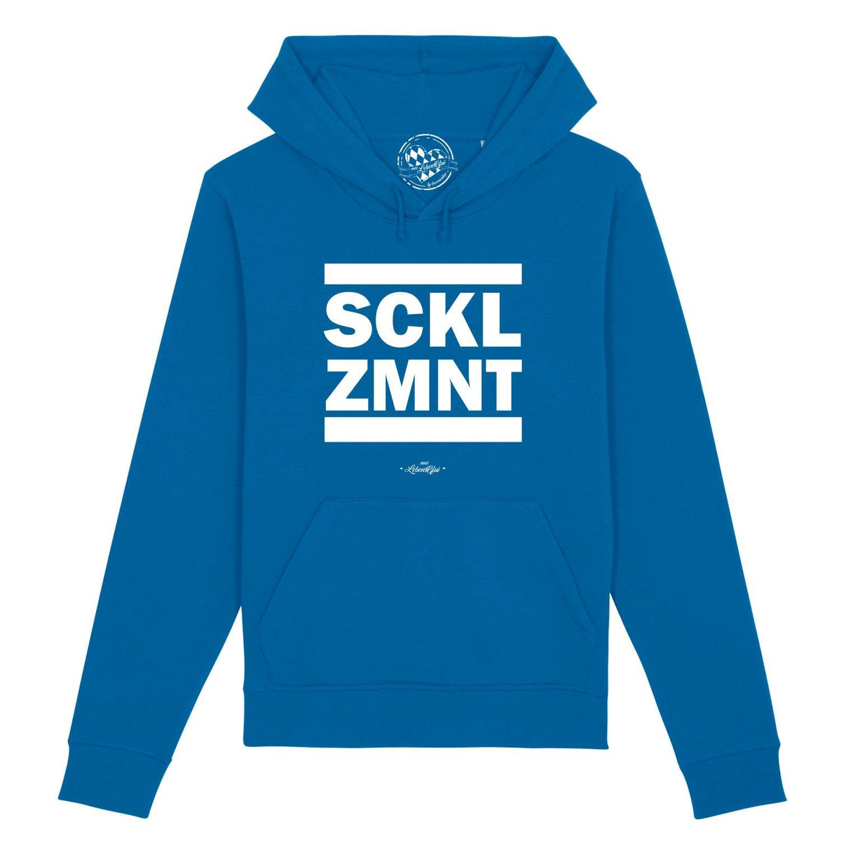 Blauer Hoodie Sacklzement mit weißem Schriftzug "SCKL ZMNT" auf der Brust, sportlicher Kapuzenpullover