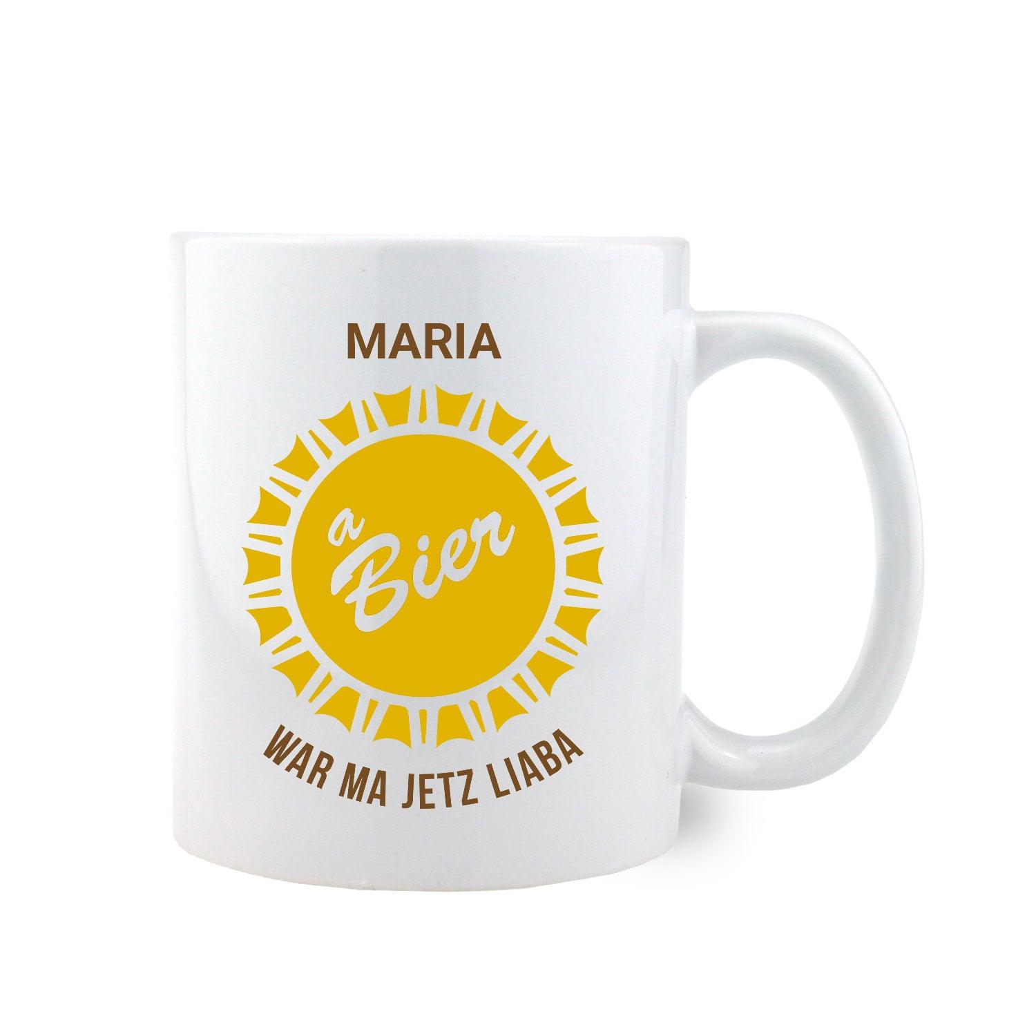 Kaffee-Haferl Bier war ma liaba mit gelbem Kronkorken-Motiv, Wunschname Maria auf weißem Hintergrund.