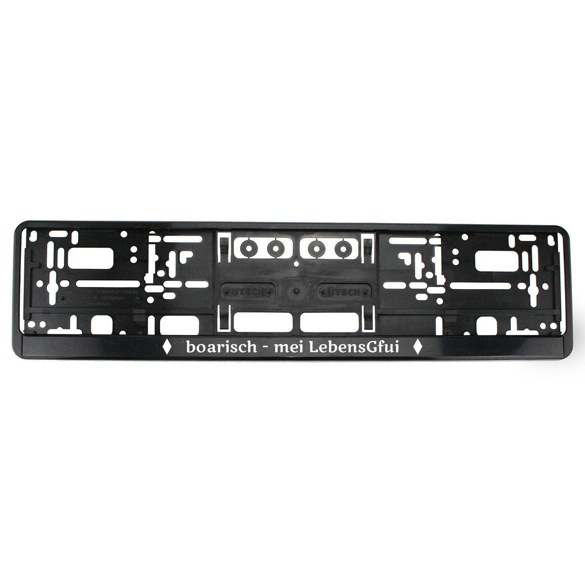 Schwarzer Kennzeichenhalter "boarisch - mei LebensGfui!" mit weißer Schrift und Befestigungslöchern für das Auto.