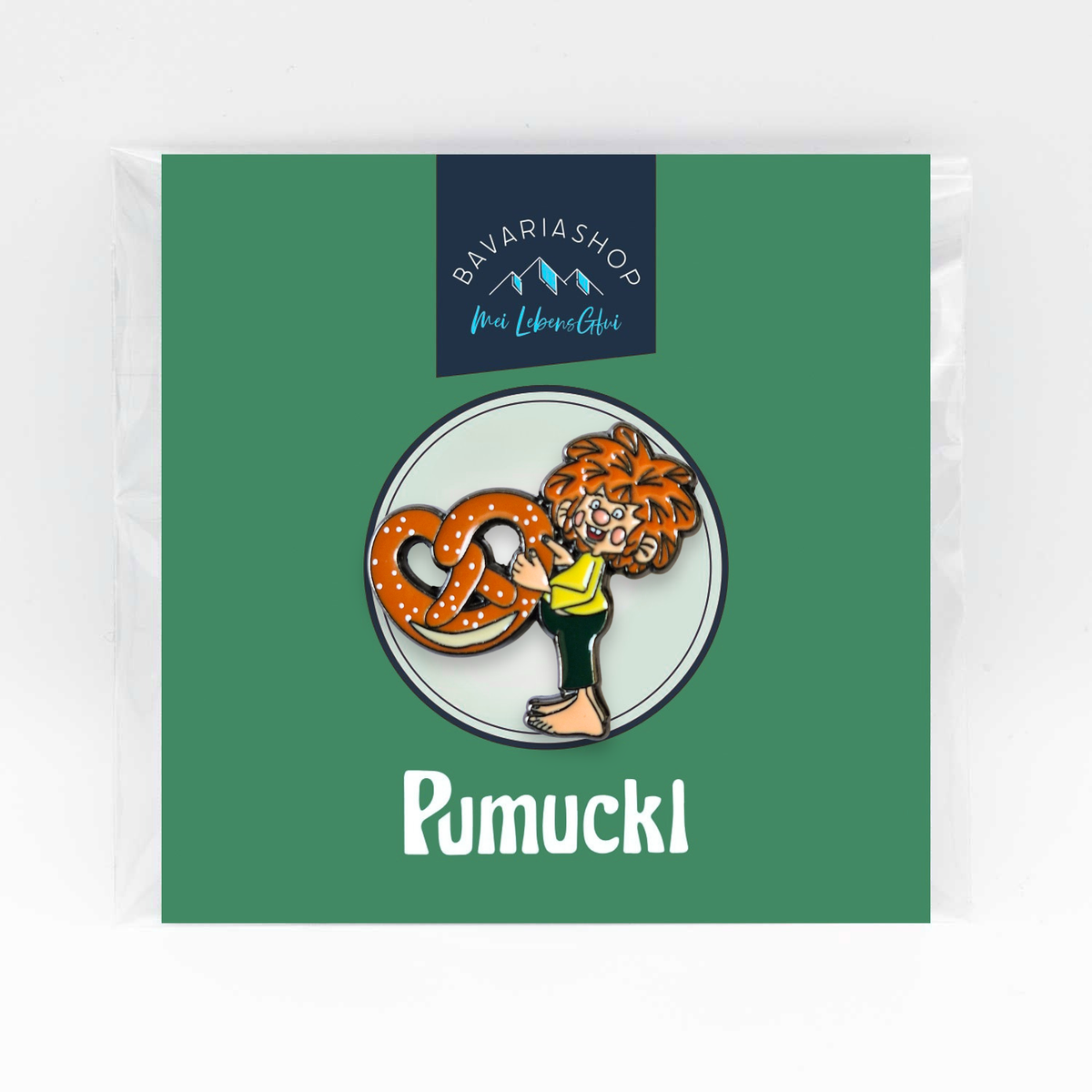 Pumuckl Pin Breze auf grüner Bavariashop-Rückkarte in Klarsichtfolie verpackt