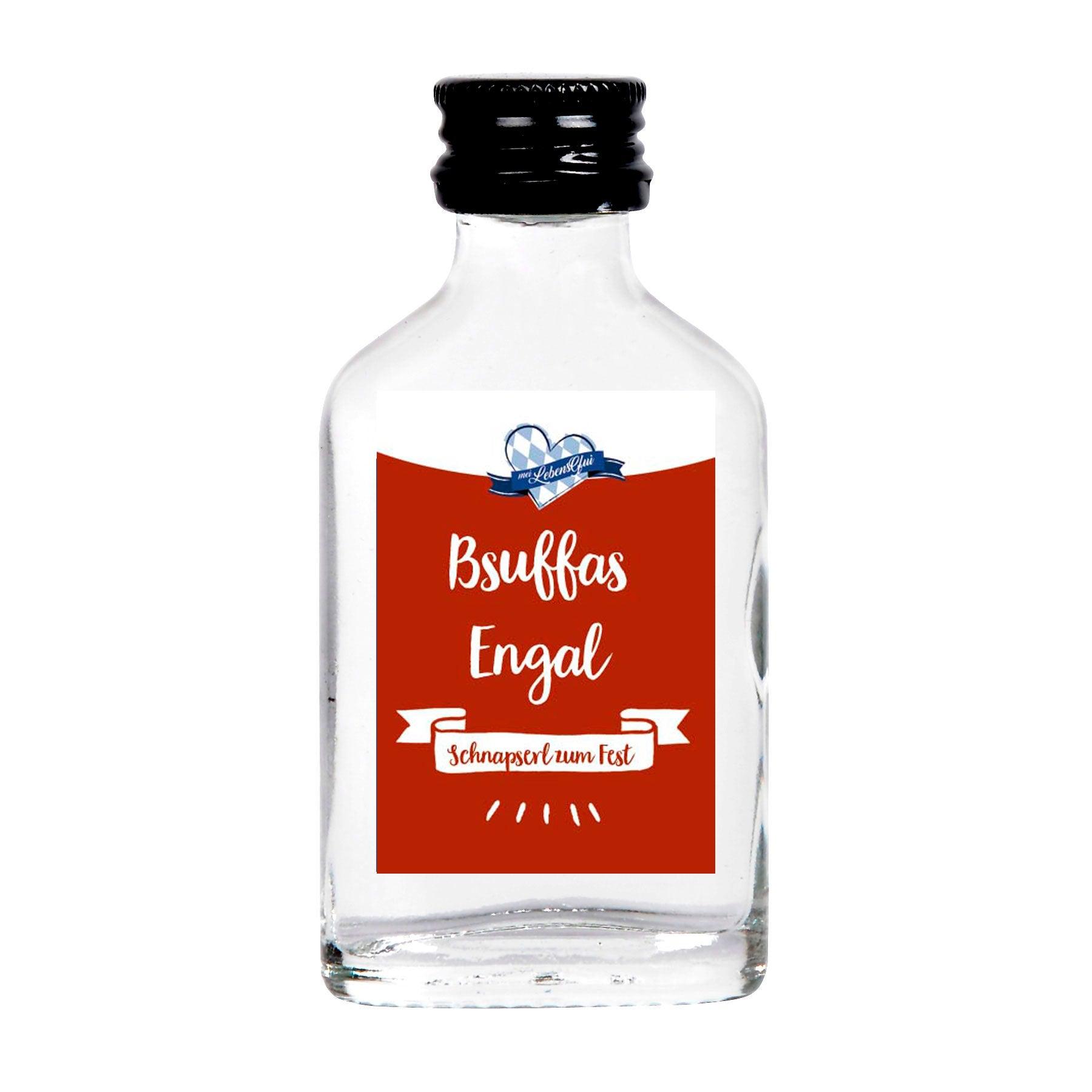 Klare Schnapsflasche "Schnapserl Bsuffas Engal" mit rotem Etikett und bayerischem Herzlogo.