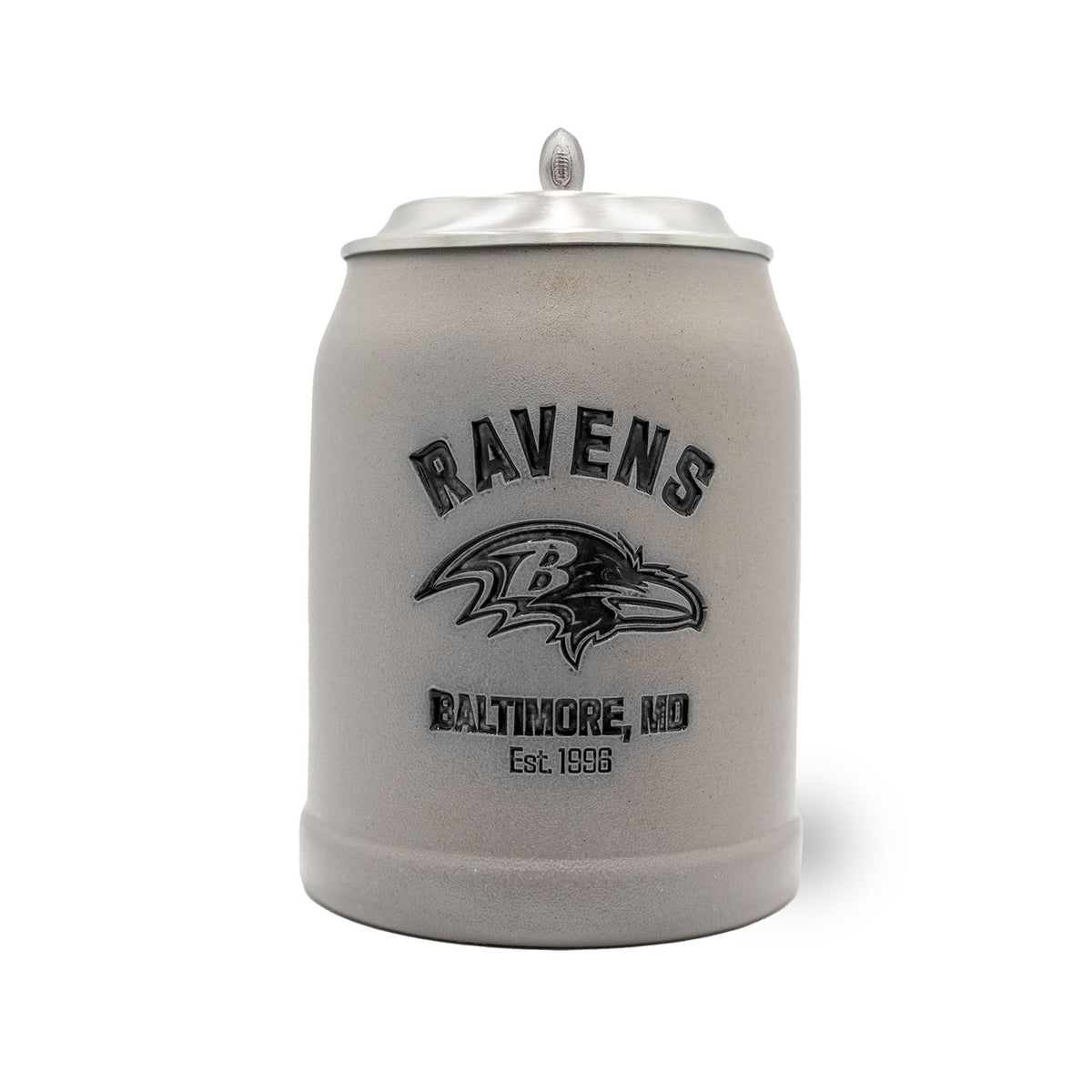 Grauer NFL PREMIUM Teamkrug Baltimore Ravens mit Zinn-Deckel und eingeprägtem Team-Logo auf weißem Hintergrund.