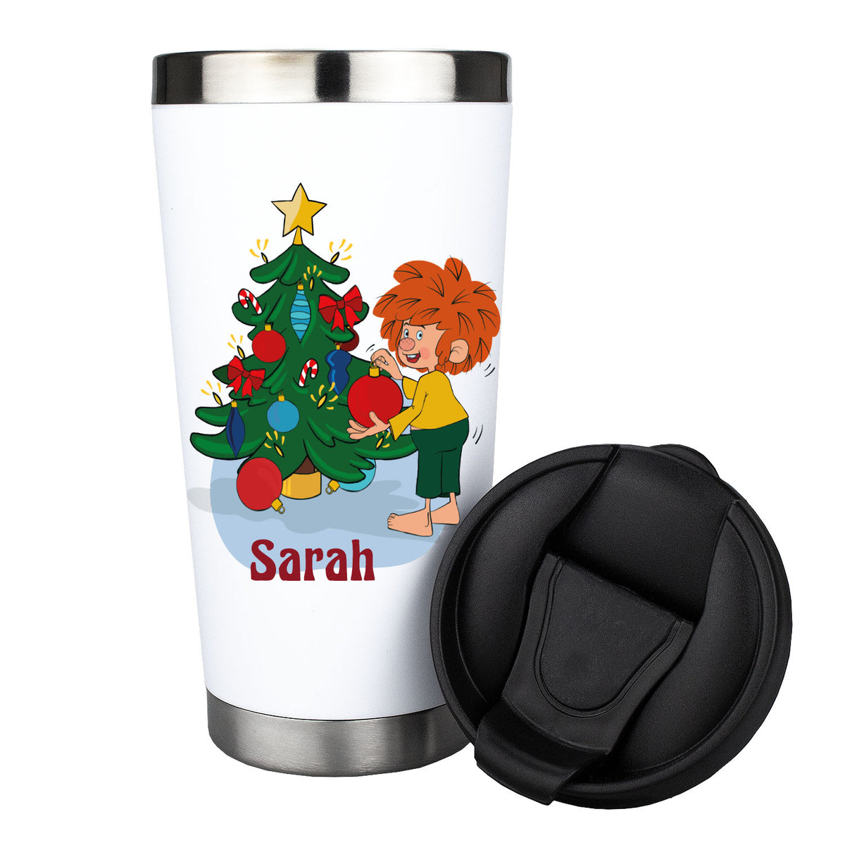Personalisierbarer ®Pumuckl Thermo-Becher Weihnachten mit Pumuckl beim Schmücken des Weihnachtsbaums und Namen Sarah.