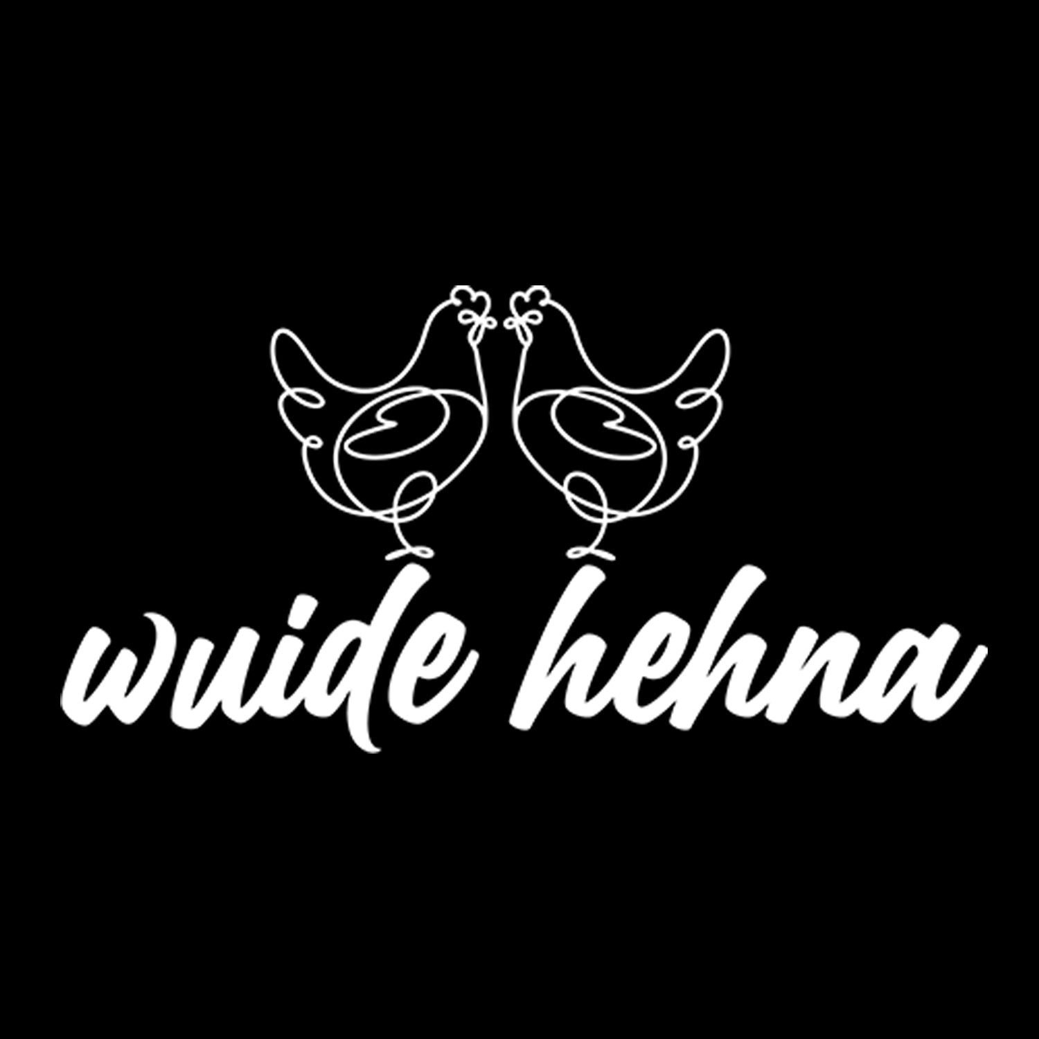 Schwarzer Hoodie "Wuide Henna" mit weißem Line-Art-Print von zwei Hühnern und Schriftzug auf Brusthöhe.