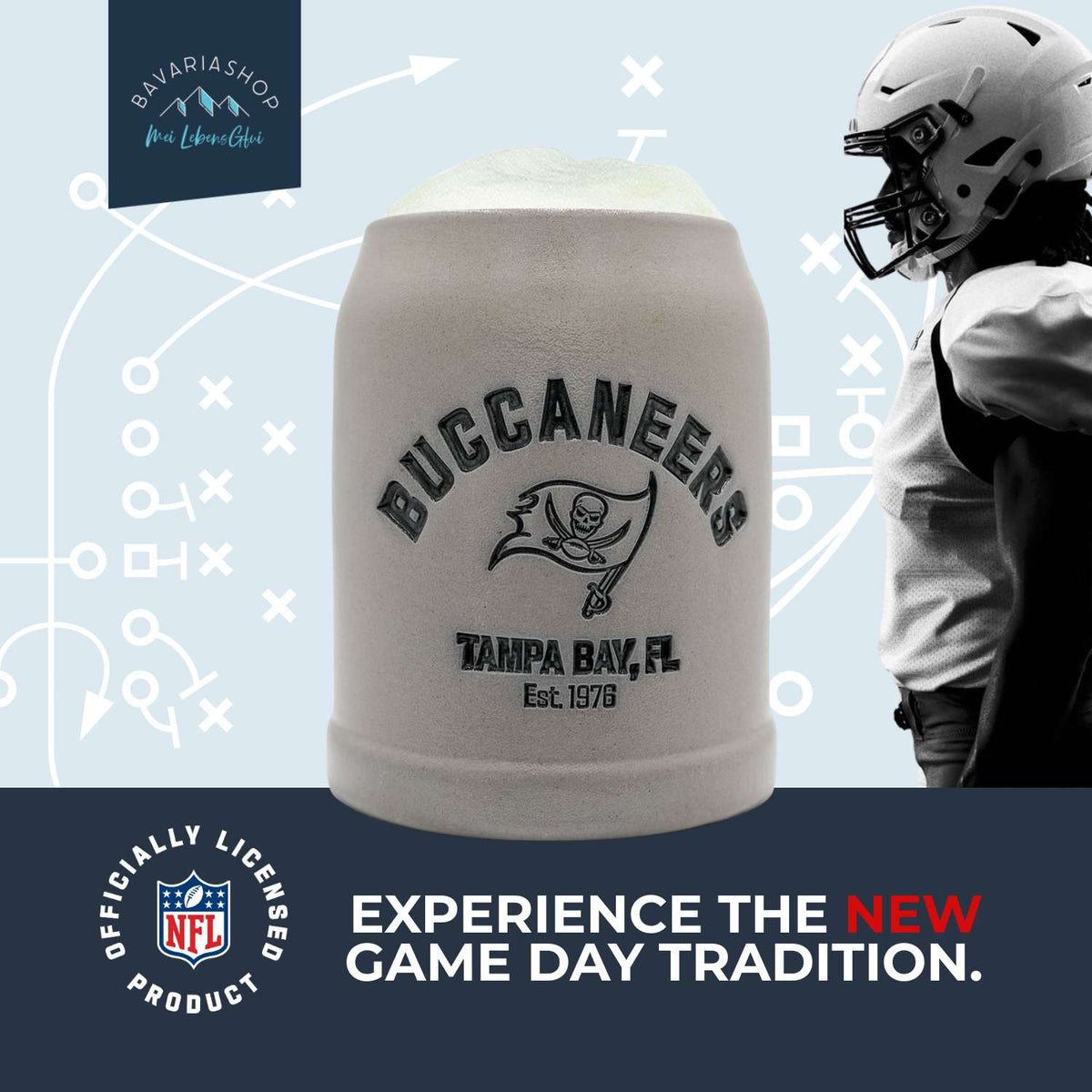 NFL PREMIUM Teamkrug Tampa Bay Buccaneers aus Steinzeug, mit Schaum und Footballspieler im Hintergrund.