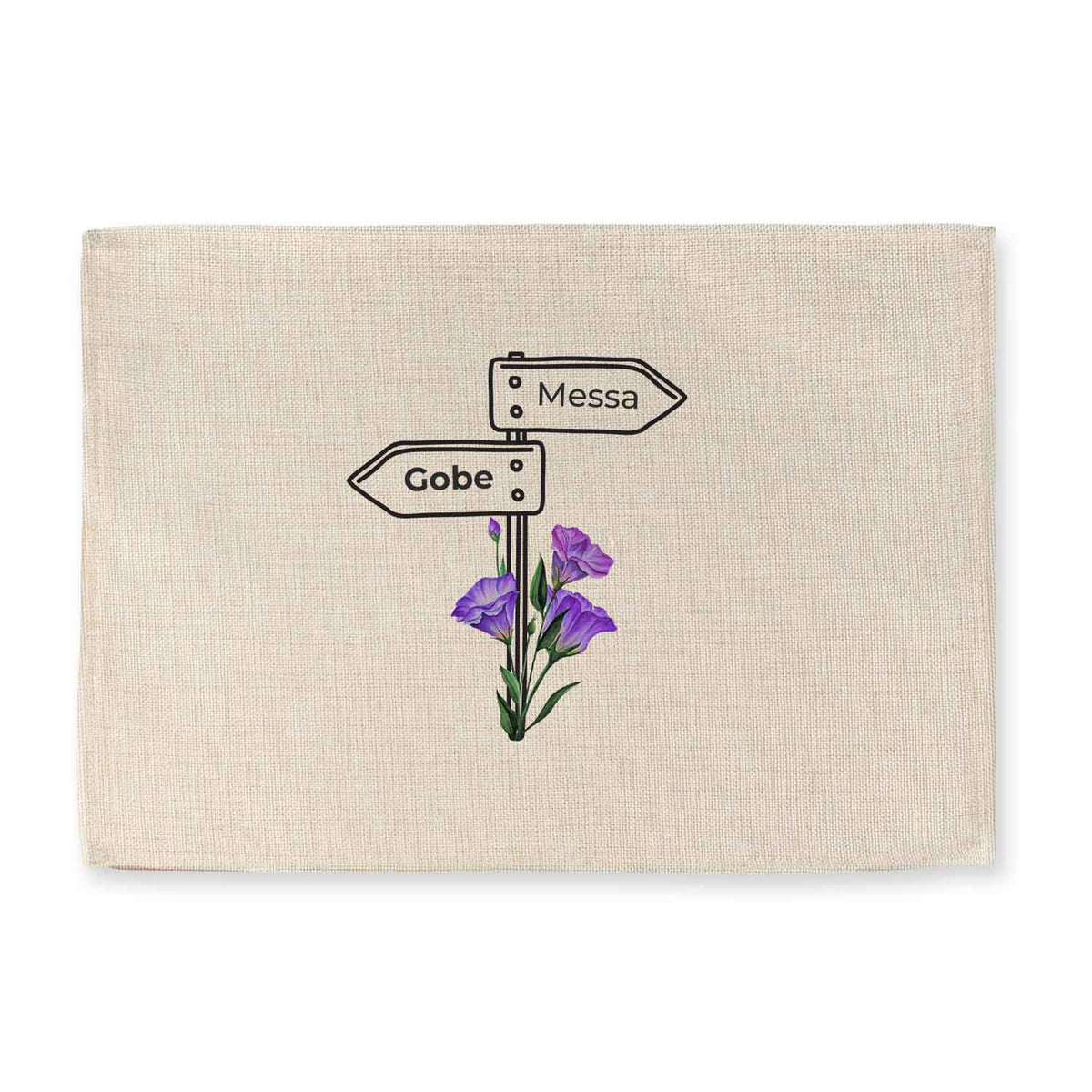 Tischset Wegweiser mit beige-farbenem Stoff und schwarzem Wegweiser mit lilafarbenen Glockenblumen-Dekor