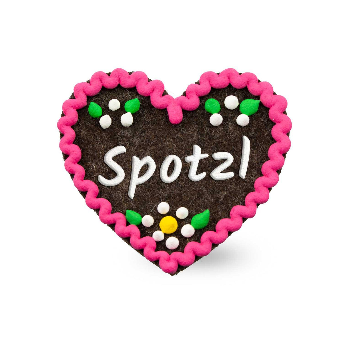 Brauner Filzherz-Anstecker "Spotzl" mit weißer Schrift, rosafarbenem Rand und kleinen Blumen.