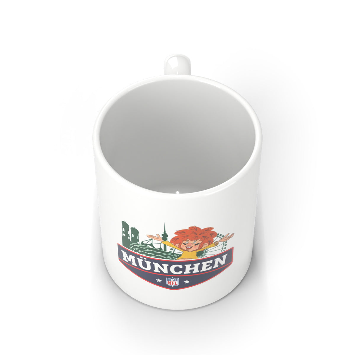 NFL x Pumuckl Tasse München von oben – Blick in die weiße Innenglasur, Motiv auf der Vorderseite