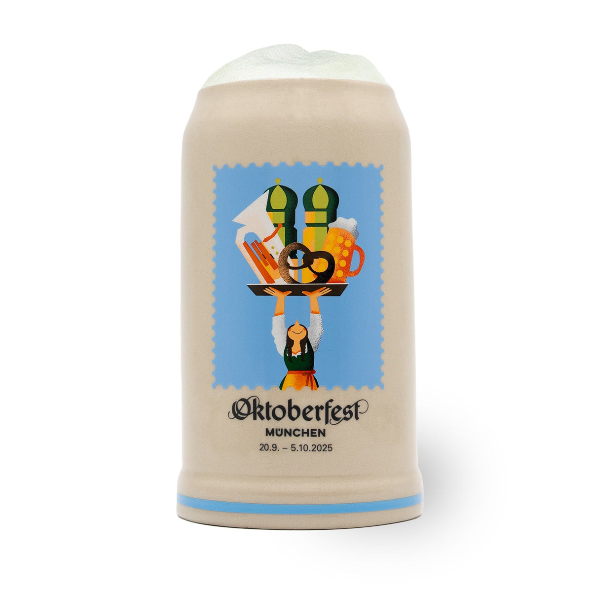 Offizieller Oktoberfestkrug 2025 mit farbigem Motiv einer Kellnerin, die bayerische Speisen und Bier serviert.