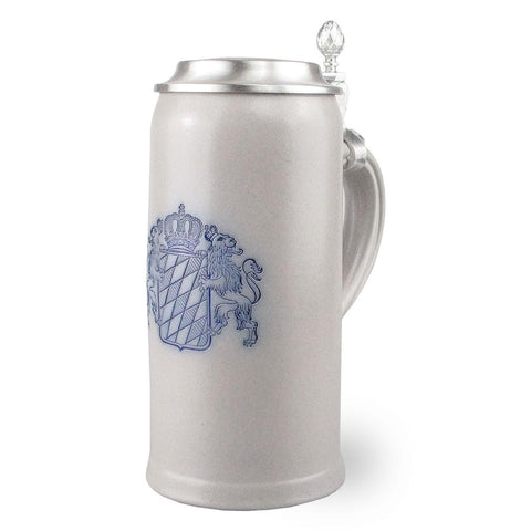 Schlanker Bierkrug „Bayern“ mit Zinndeckel aus salzglasiertem Steinzeug, bayerisches Wappen blau ausgelegt, 0,5 Liter