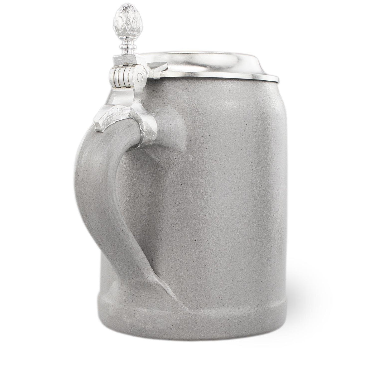 Grauer PREMIUM Bierkrug Oberpfalz aus Steingut mit detailliertem Zinndeckel und Henkel.