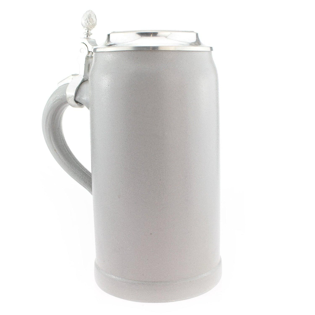 Steinkrug 1 Liter mit Zinndeckel von der Henkelseite – salzglasierte, leicht strukturierte Oberfläche